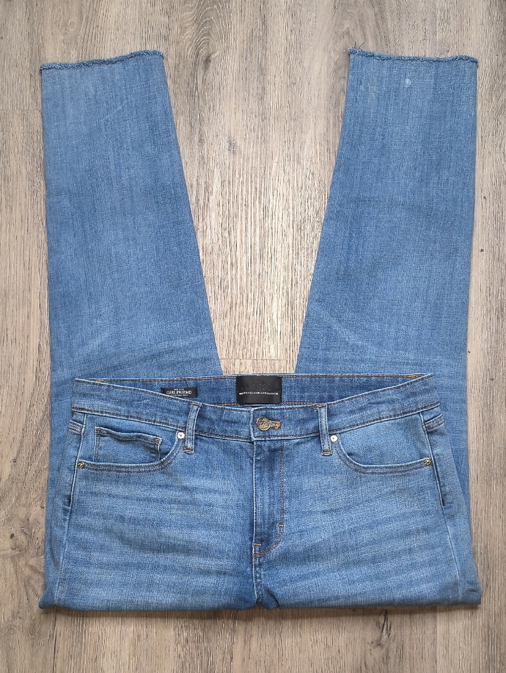 Midrise Girlfriend Soft w/27" Inseam White House Black Market Size 10 Jeans